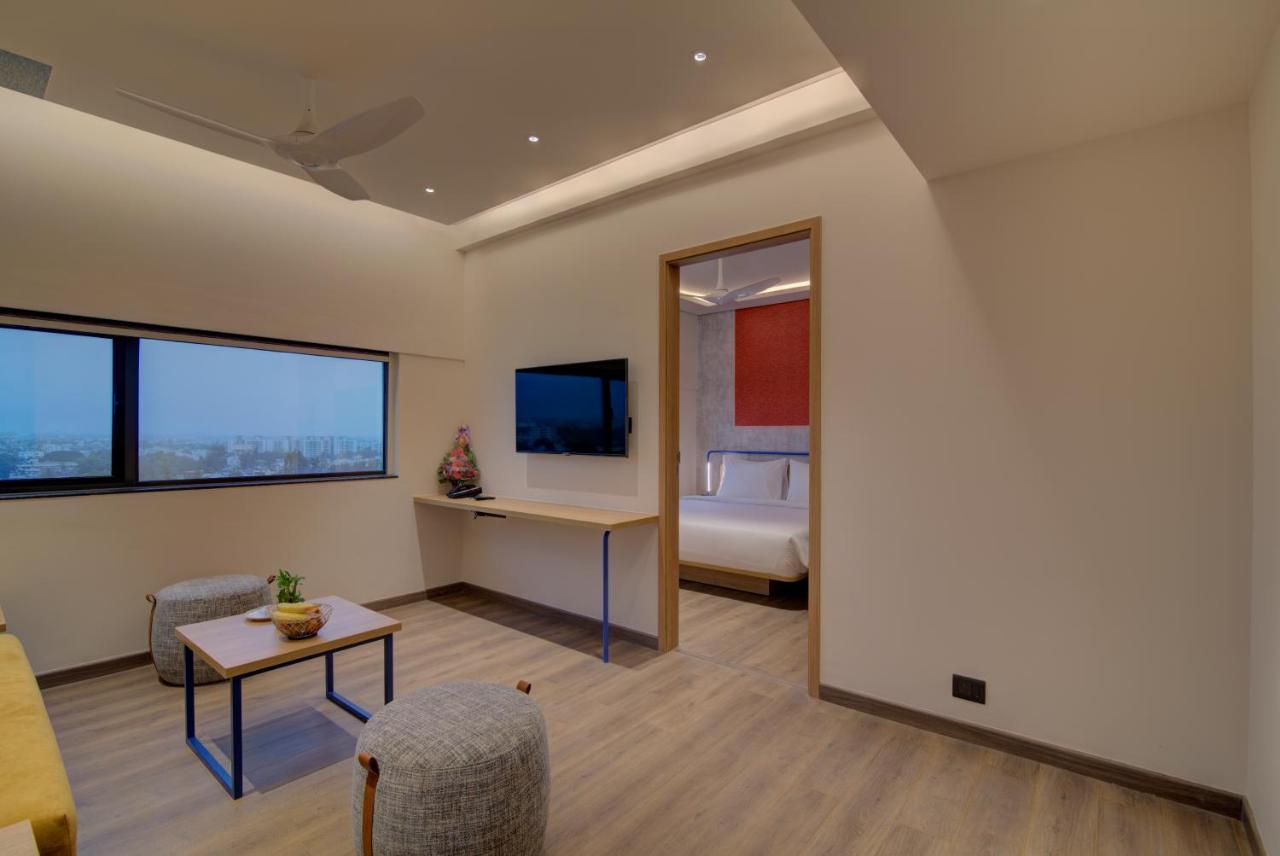 7 Apple Hotel Nāsik Eksteriør bilde